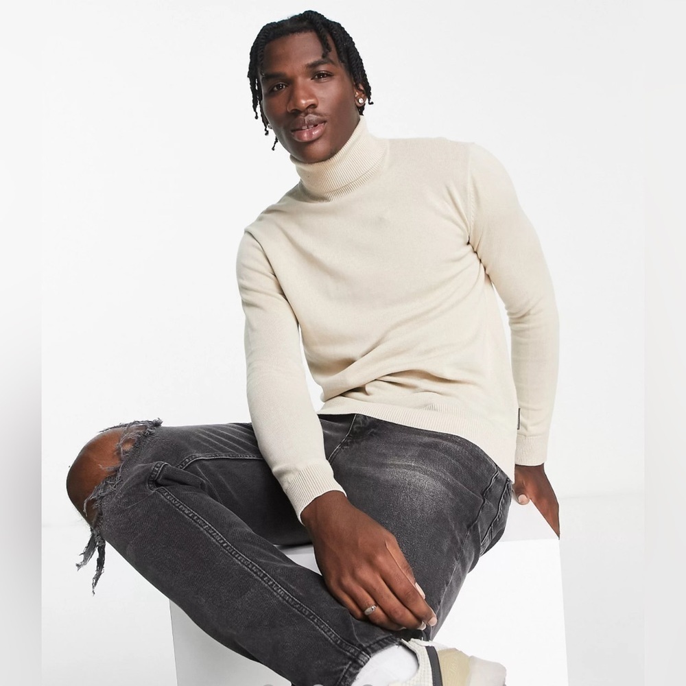 3/$30 ☀️ French Connection Beige Roll Neck Sweater